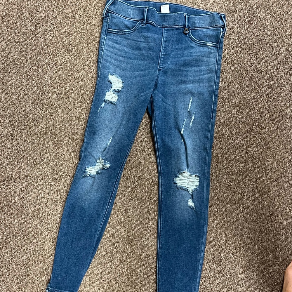 True religion destroyed runway leggings size medium.